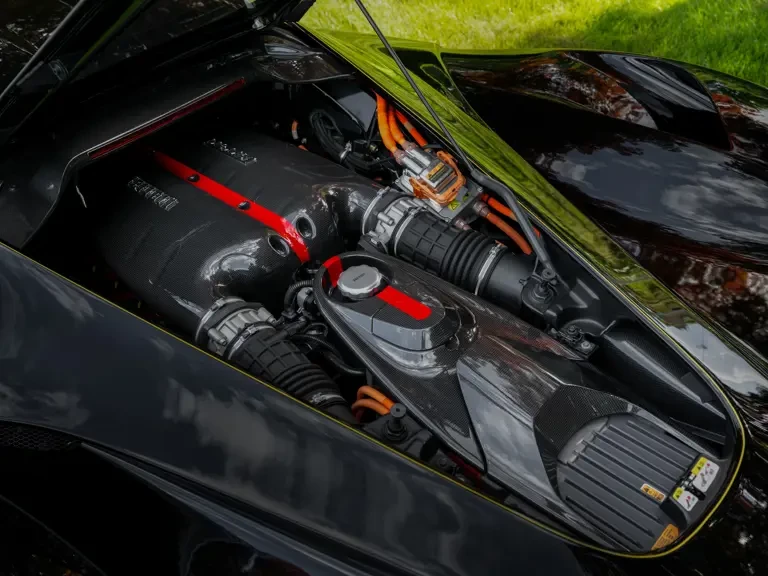 2015 Ferrari LaFerrari - Image 4 of 31