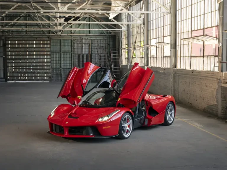 2015 Ferrari LaFerrari - Image 25 of 31