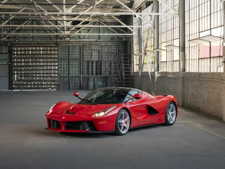 2015 Ferrari LaFerrari - Image 2 of 31
