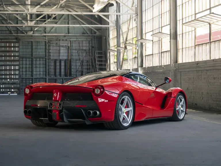 2015 Ferrari LaFerrari - Image 27 of 31