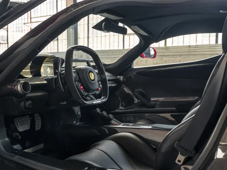 2015 Ferrari LaFerrari - Image 5 of 31