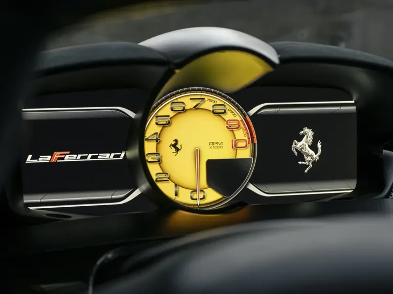 2015 Ferrari LaFerrari - Image 17 of 31
