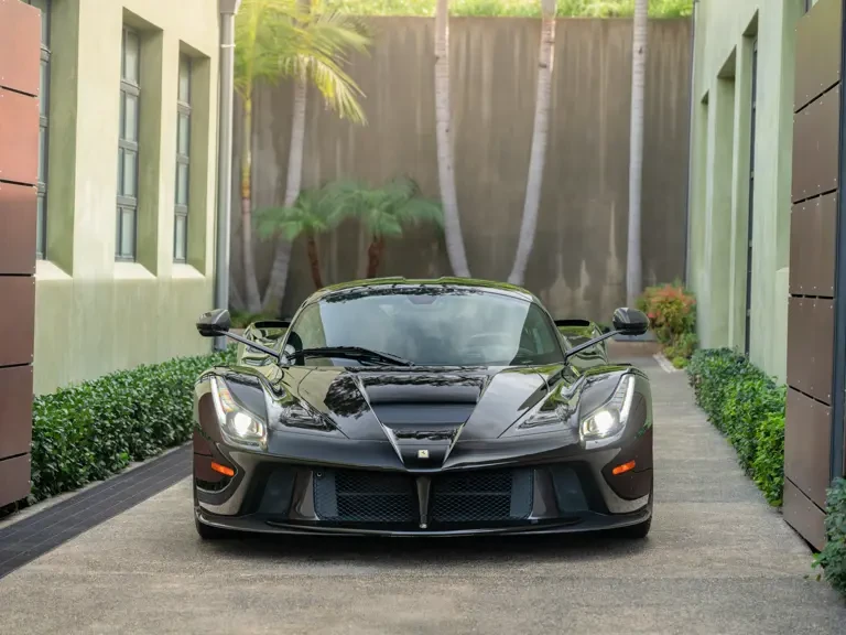2015 Ferrari LaFerrari - Image 8 of 31