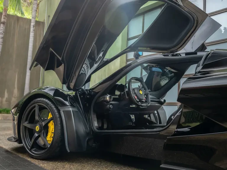 2015 Ferrari LaFerrari - Image 12 of 31