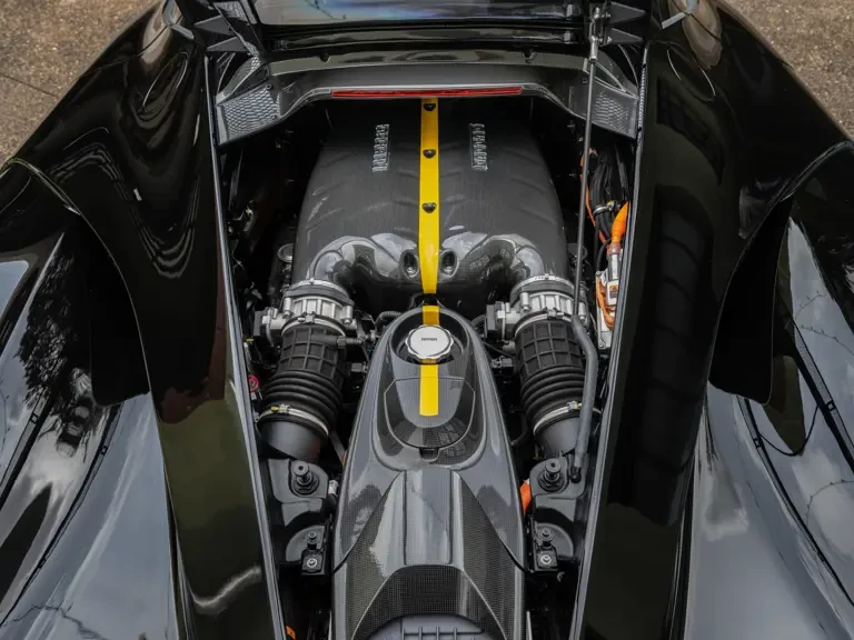 2015 Ferrari LaFerrari - Image 4 of 31