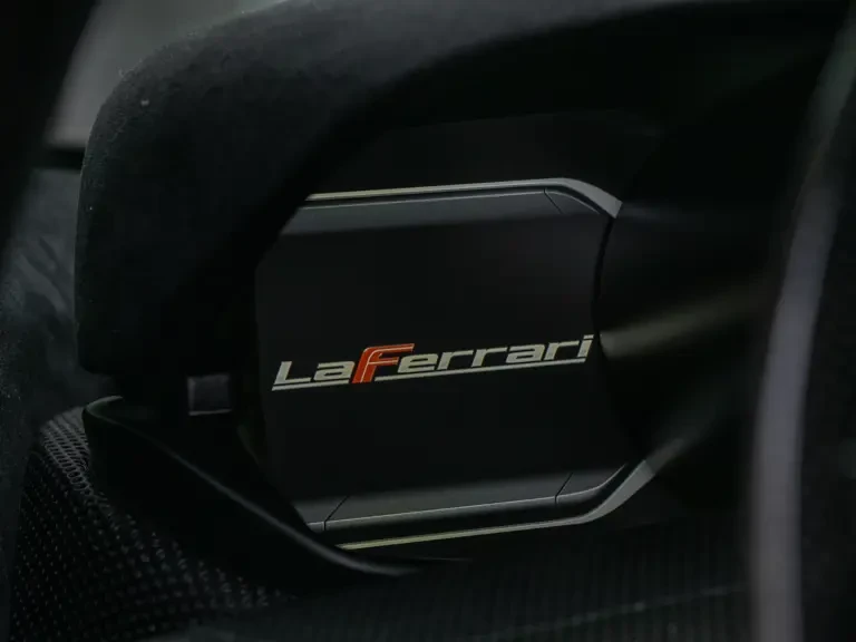 2015 Ferrari LaFerrari - Image 17 of 31