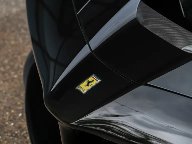 2015 Ferrari LaFerrari - Image 7 of 31