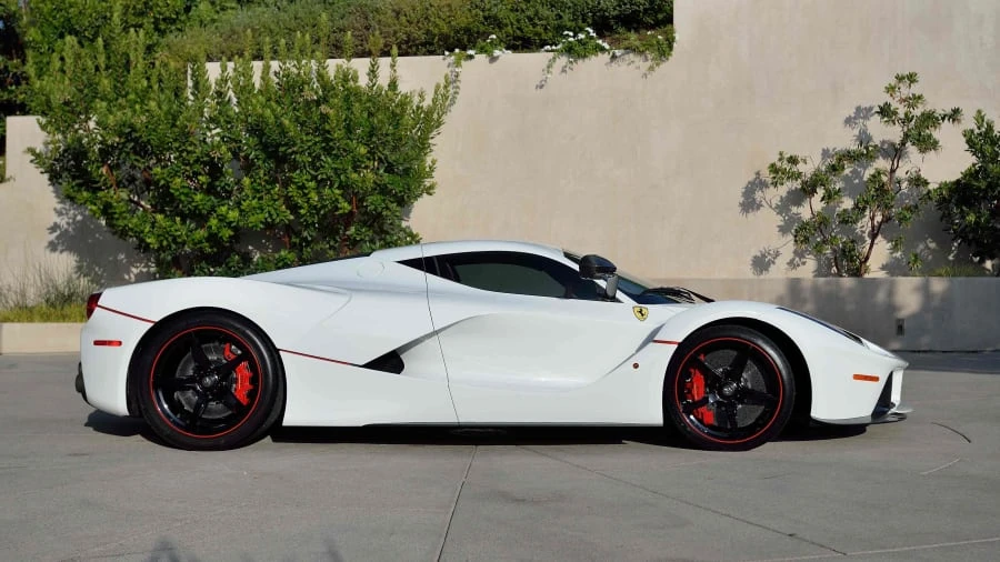 2015 Ferrari LaFerrari - Image 2 of 12