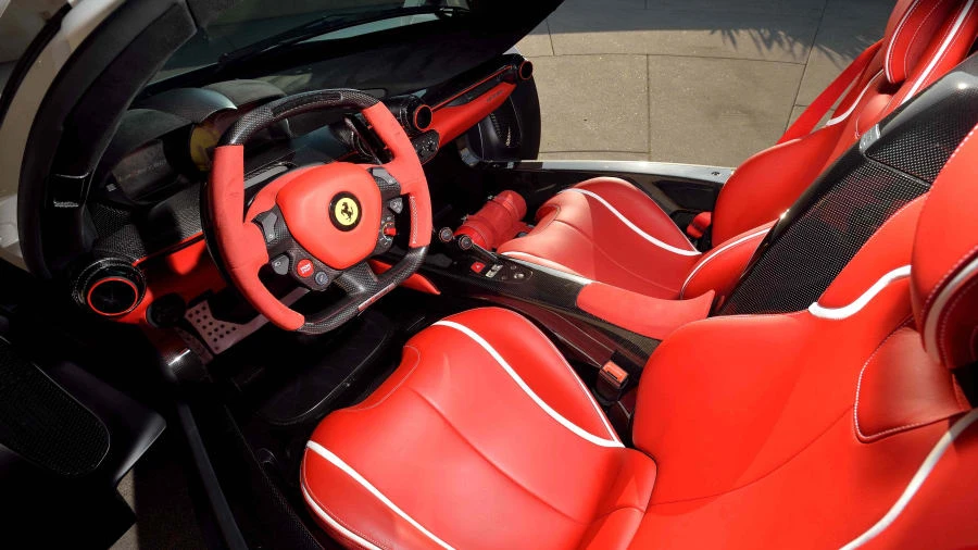 2015 Ferrari LaFerrari - Image 4 of 12