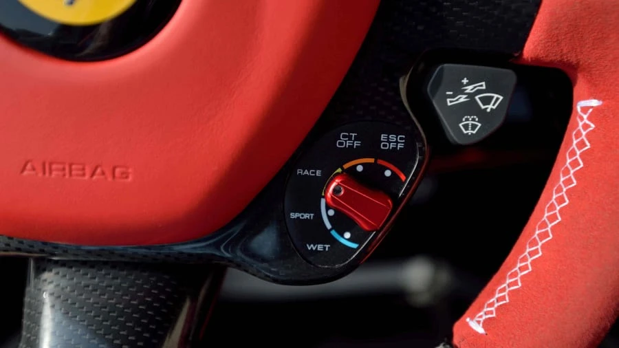 2015 Ferrari LaFerrari - Image 9 of 12