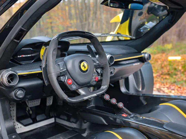 2015 Ferrari LaFerrari - Image 13 of 31