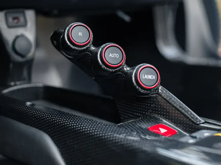 2015 Ferrari LaFerrari - Image 20 of 31