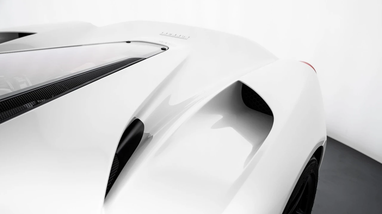 2015 Ferrari LaFerrari - Image 21 of 31