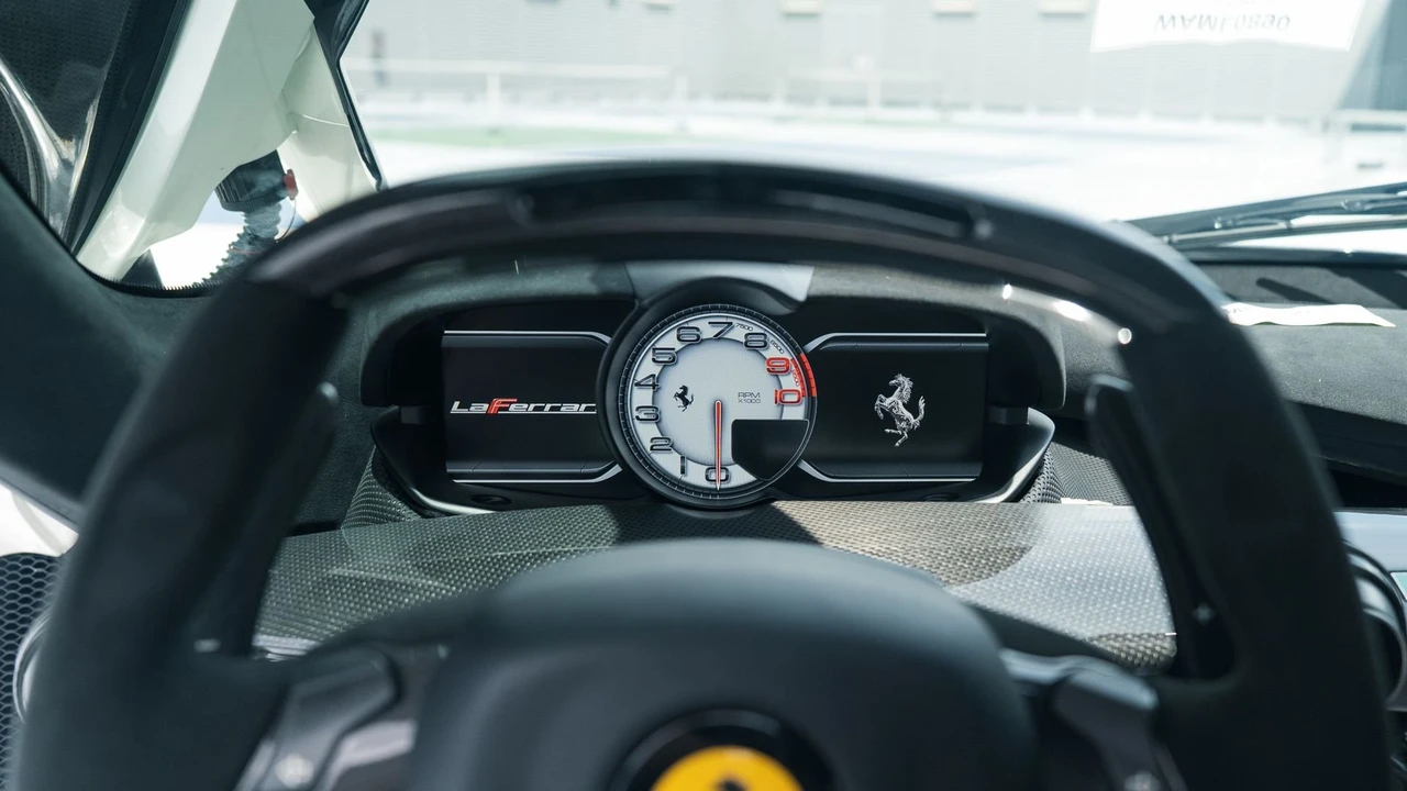 2015 Ferrari LaFerrari - Image 31 of 31