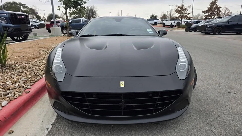 2015 Ferrari California T - Image 2 of 10