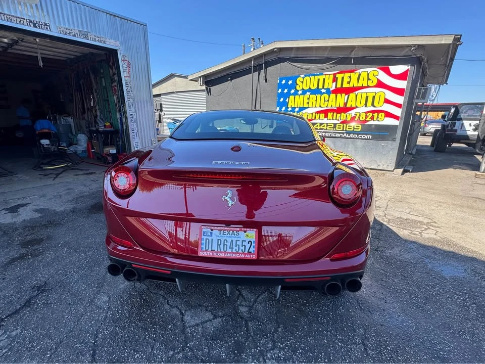 2015 Ferrari California T - Image 8 of 17