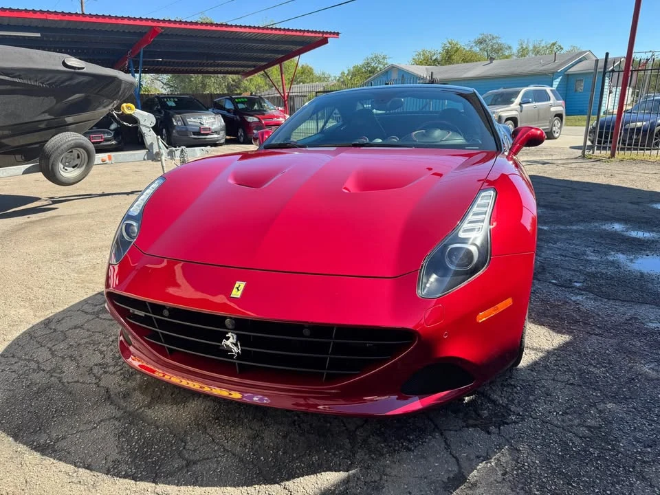 2015 Ferrari California T - Image 2 of 17