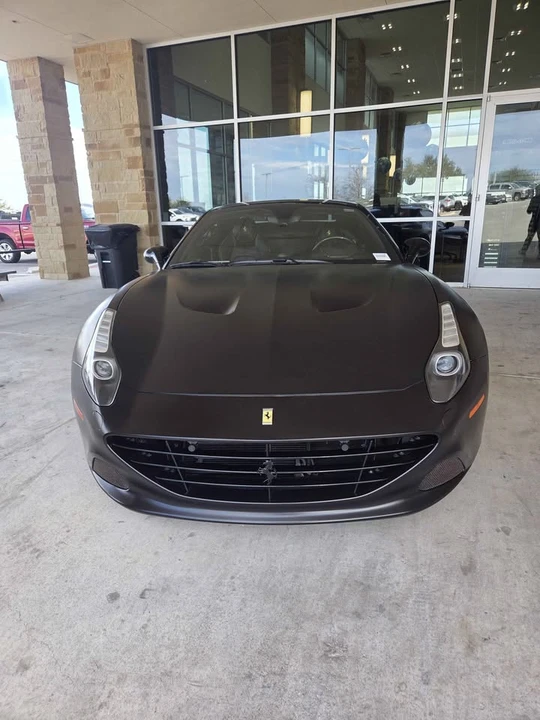 2015 Ferrari California T - Image 2 of 10