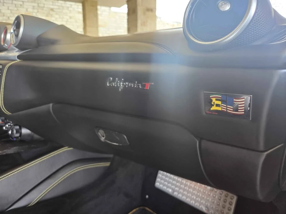 2015 Ferrari California T - Image 8 of 10