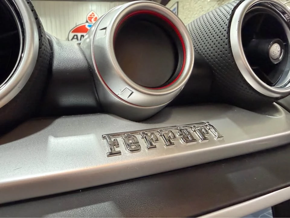 2015 Ferrari California T - Image 11 of 17