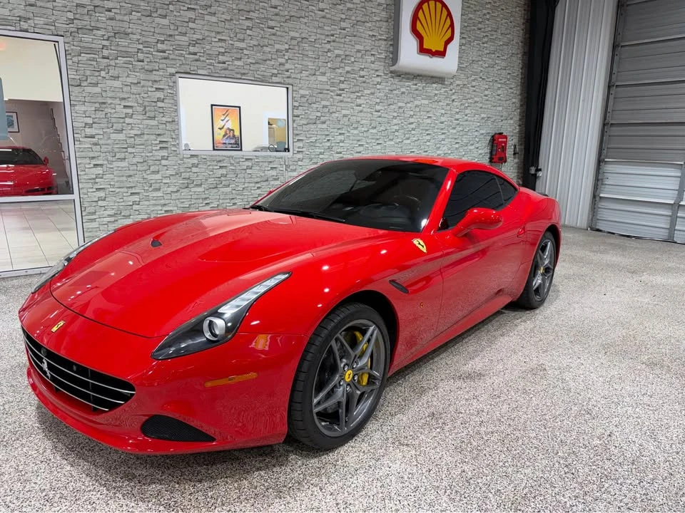2015 Ferrari California T - Image 15 of 17