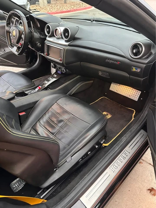 2015 Ferrari California T - Image 12 of 16