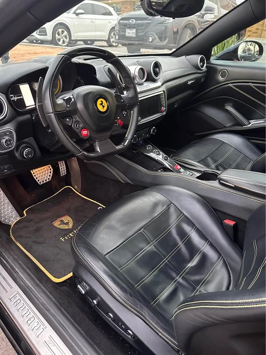 2015 Ferrari California T - Image 8 of 16