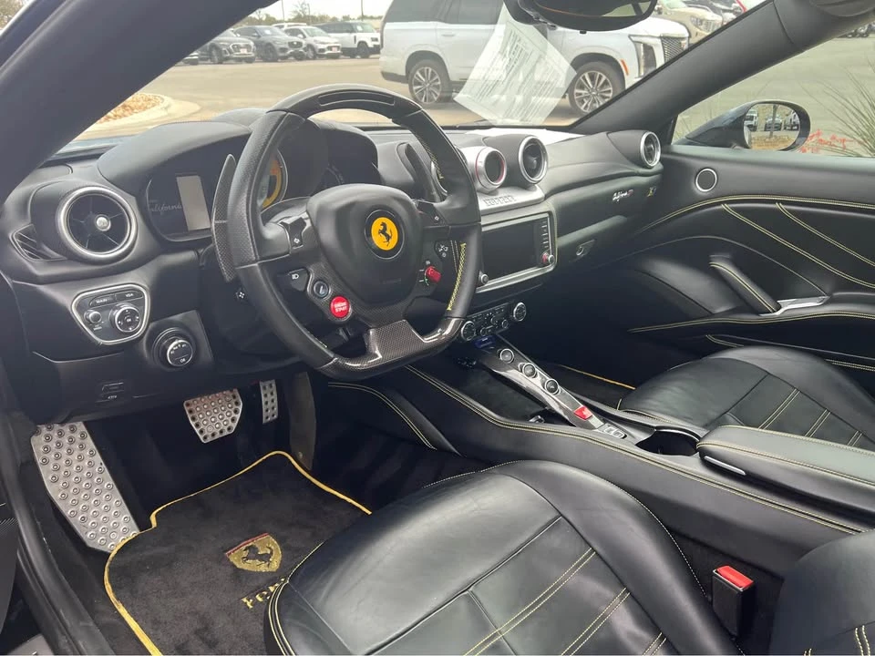 2015 Ferrari California T - Image 5 of 8