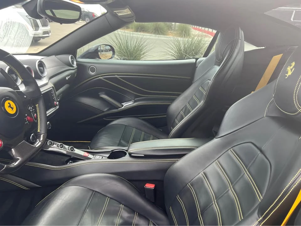 2015 Ferrari California T - Image 6 of 8