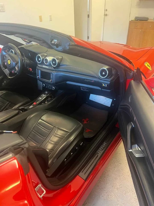2015 Ferrari California T - Image 3 of 10