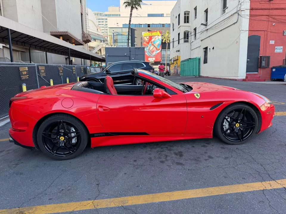 2015 Ferrari California T - Image 7 of 16