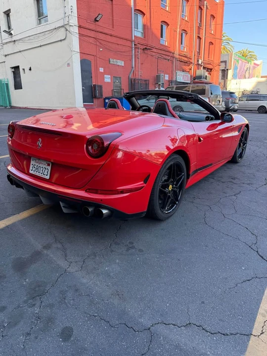 2015 Ferrari California T - Image 8 of 16
