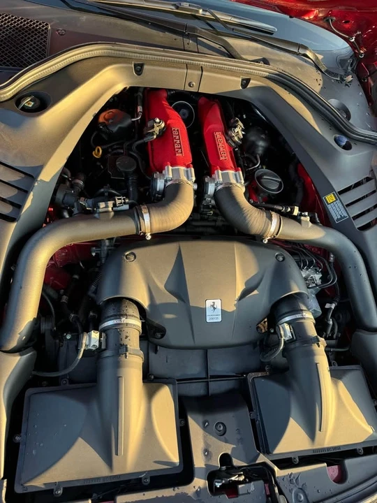 2015 Ferrari California T - Image 17 of 18