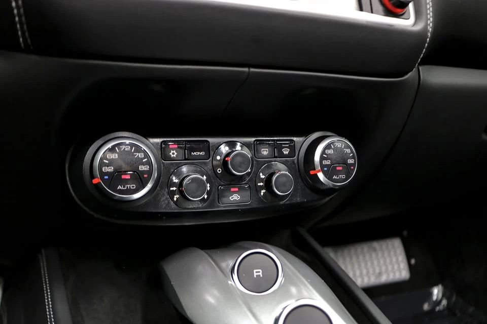 2015 Ferrari California T - Image 17 of 20