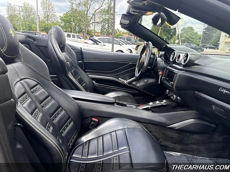 2015 Ferrari California T - Image 15 of 20