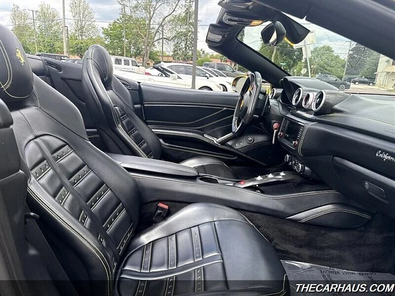 2015 Ferrari California T - Image 15 of 20