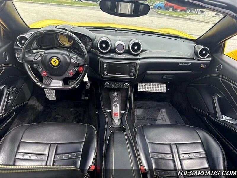 2015 Ferrari California T - Image 18 of 20
