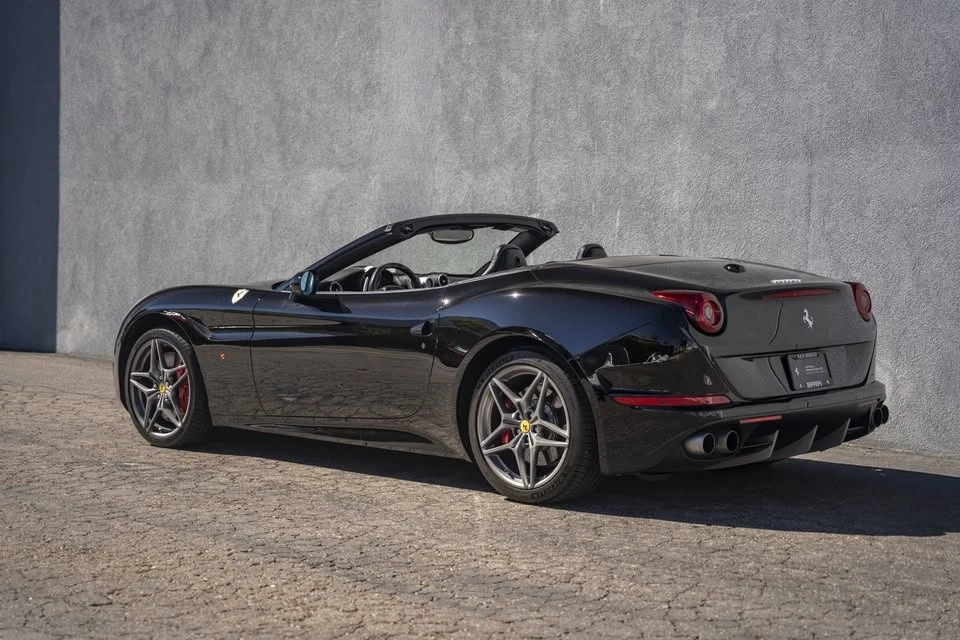 2015 Ferrari California T - Image 3 of 20