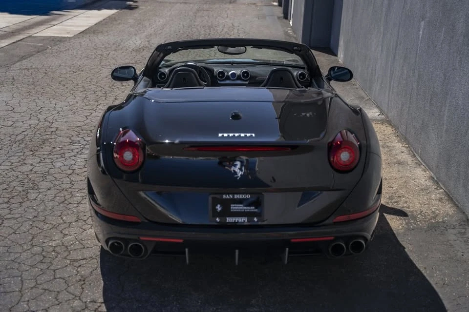 2015 Ferrari California T - Image 4 of 20