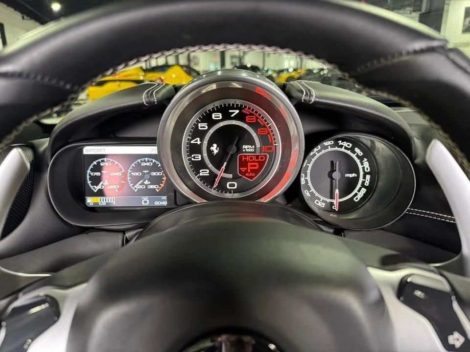 2015 Ferrari California T - Image 6 of 20