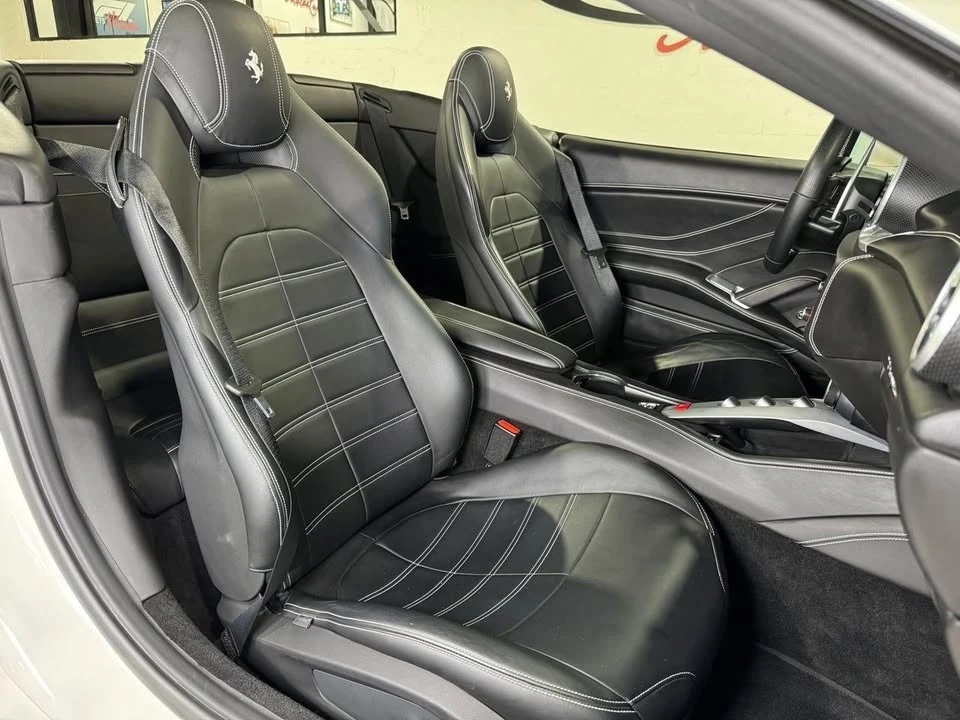 2015 Ferrari California T - Image 16 of 20
