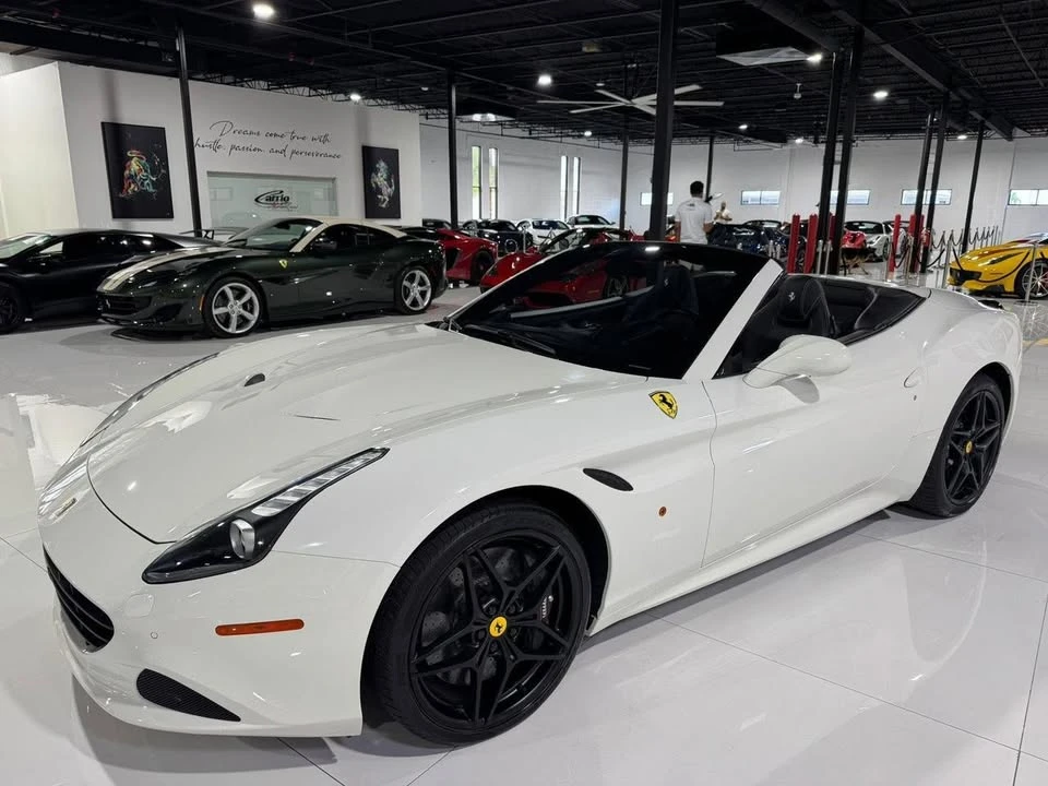 2015 Ferrari California T - Image 2 of 20