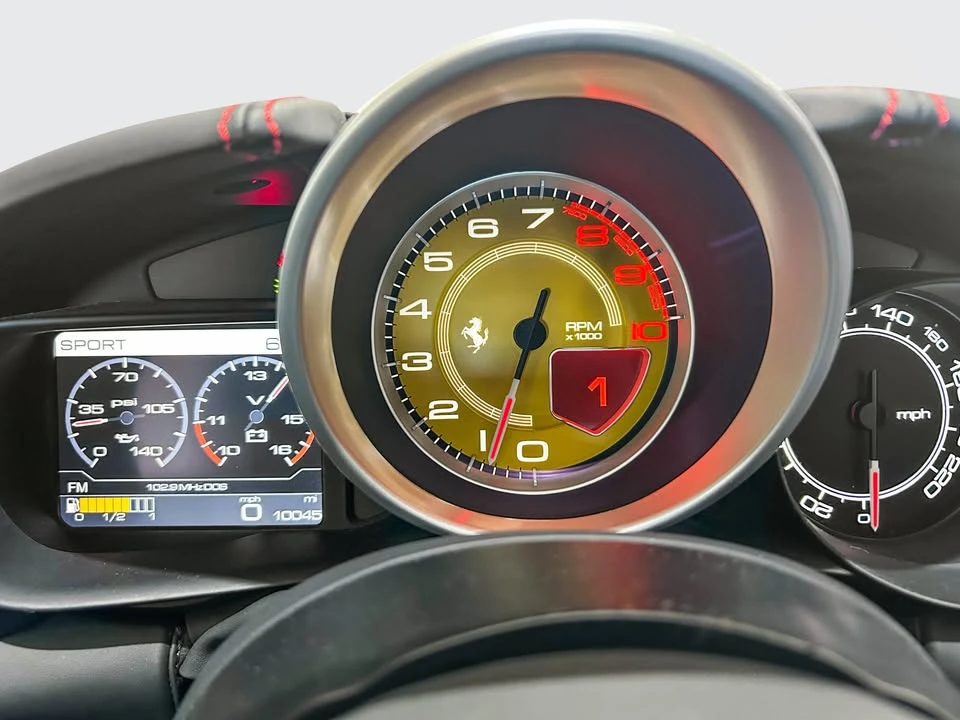 2015 Ferrari California T - Image 17 of 20