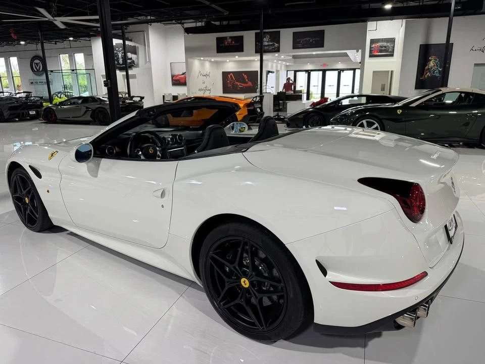 2015 Ferrari California T - Image 8 of 20