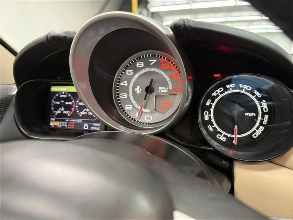 2015 Ferrari California T - Image 11 of 19