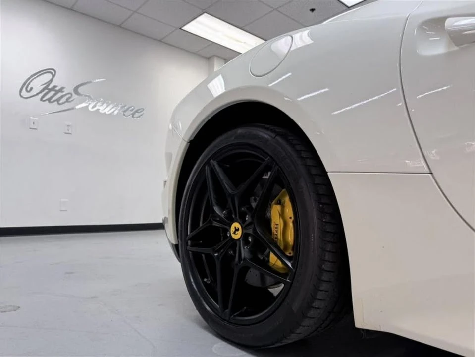 2015 Ferrari California T - Image 7 of 19