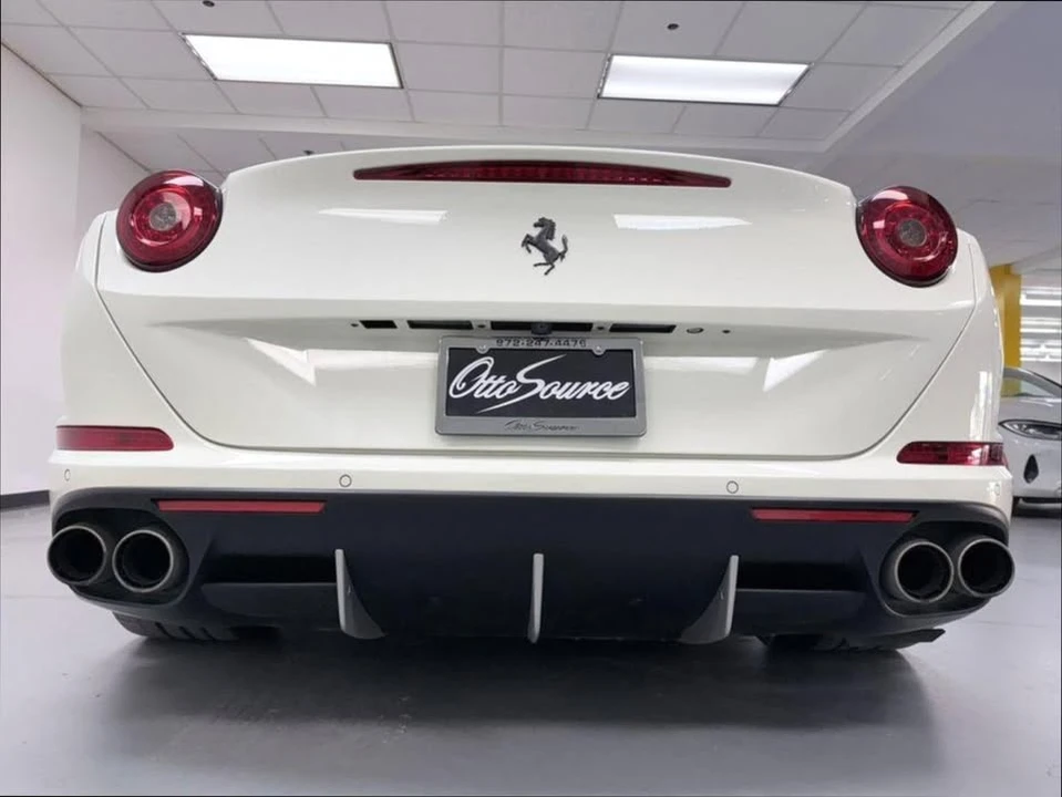 2015 Ferrari California T - Image 4 of 19