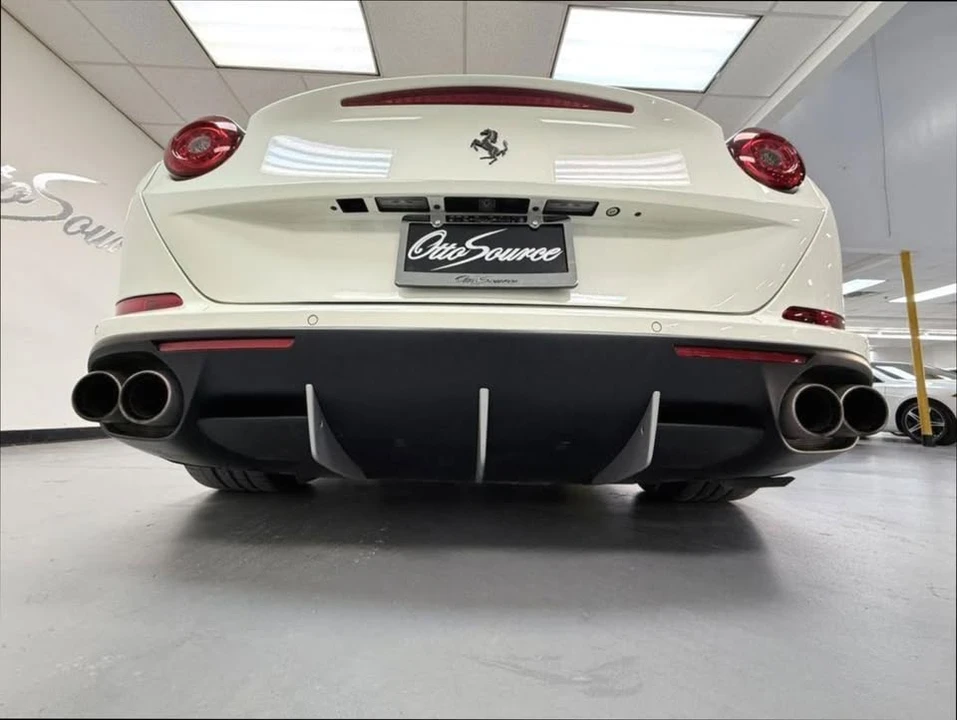 2015 Ferrari California T - Image 5 of 19