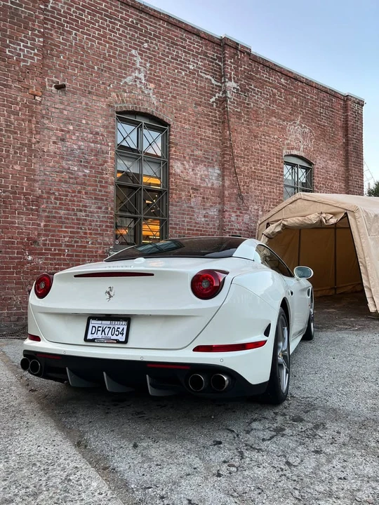 2015 Ferrari California T - Image 12 of 18