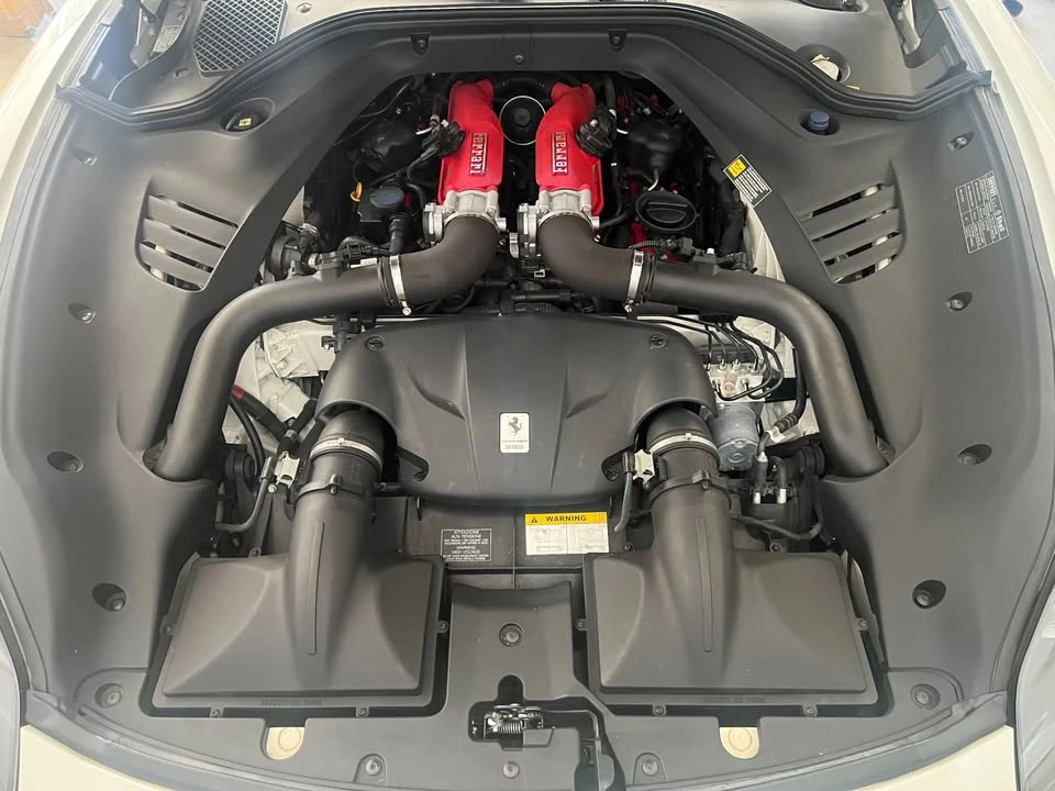 2015 Ferrari California T - Image 10 of 18